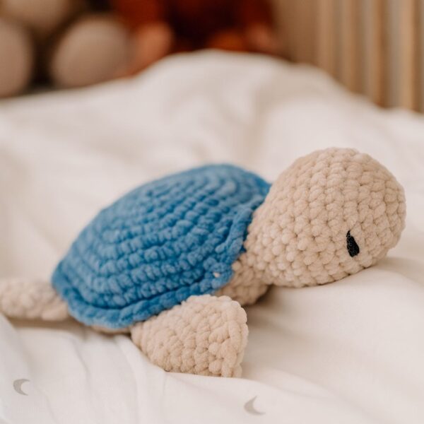 schildpad rammelaar als kraamcadeau baby